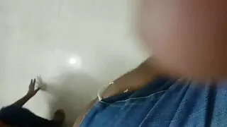 لڑکی نے اپنے بھائی سیکسی ویڈیو سیکسی کو ایک مضبوط جسم سے بہکایا اور اسے چارج کرنے کے بجائے اس کے ساتھ گڑبڑ کی ۔