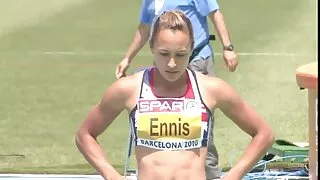 Busty عورت مساج ڈک بیکار ہے اور مقعد میں اس کی اجازت سیکس ویڑیو دیتا ہے