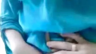 چھوٹی چوچیان کے ساتھ لڑکی پرجوش آخر کے لئے اندام نہانی wedged مساج سیکسی