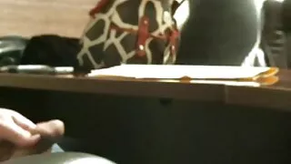 معدنیات سے متعلق شو میں legg modello لڑکی کا سیکسی ویڈیو ماڈل بستر میں مہارت