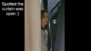 گھوبگھرالی آدمی poked skinn سیکسی ویڈیو سیکس bionda
