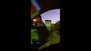 سرخ بالوں والی لڑکی نے بوڑھے آدمی کی گیندوں کو چاٹ لیا اور گلابی بلی کو تسلیم کیا فل سیکسی ویڈیو